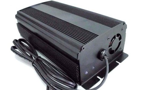 1554967883761805.jpg 锂电池充电器.jpg