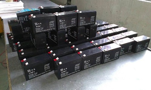 UPS蓄电池.jpg UPS蓄电池.jpg