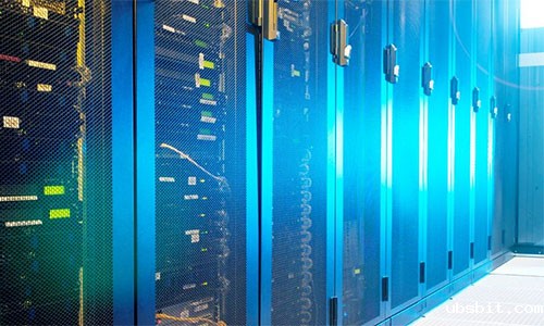 数据中心UPS.jpg 数据中心UPS.jpg